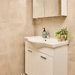 Circle Luxury By Biνoβi!
