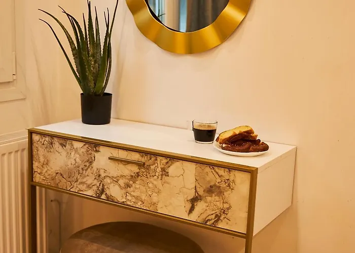 Circle Luxury By Biνoβi! * Thessaloníki